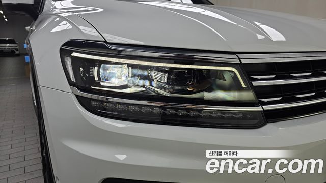 Volkswagen Tiguan 2018 — photo 8