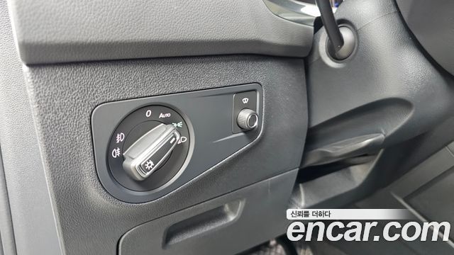 Volkswagen Tiguan 2018 — photo 27