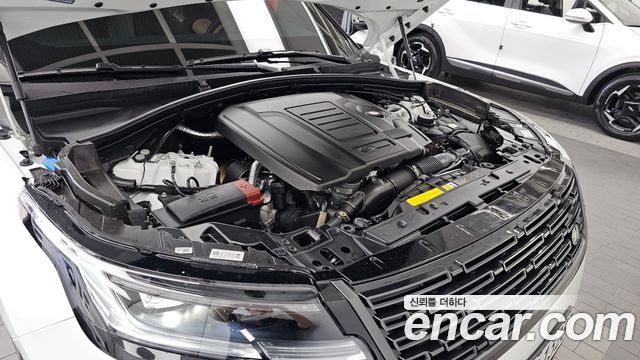 Land Rover Range Rover Velar 2026 — photo 6