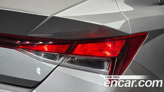Hyundai AVANTE 2024 — photo 9