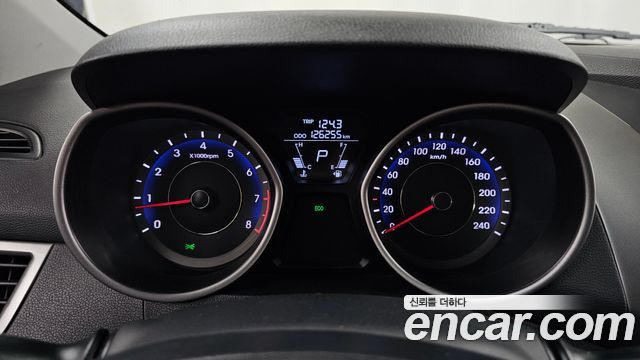 Hyundai AVANTE 2012 — photo 8