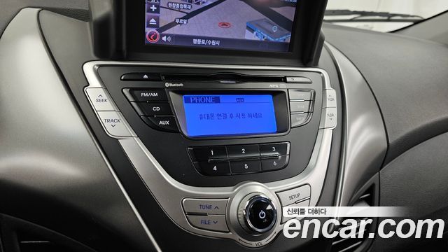 Hyundai AVANTE 2012 — photo 16