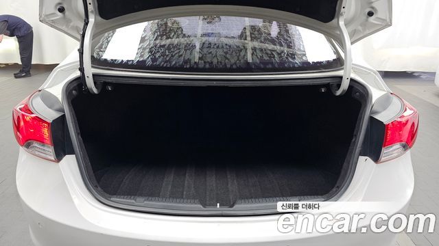 Hyundai AVANTE 2012 — photo 20