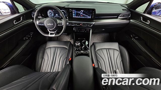 Kia K5 2023 — photo 10