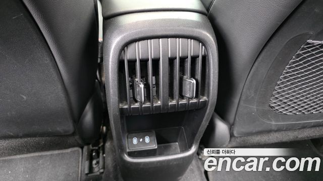 Hyundai Kona 2023 — photo 17
