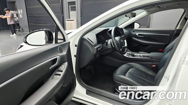 Hyundai Sonata 2022 — photo 13