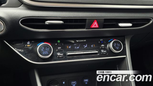 Hyundai Sonata 2022 — photo 29