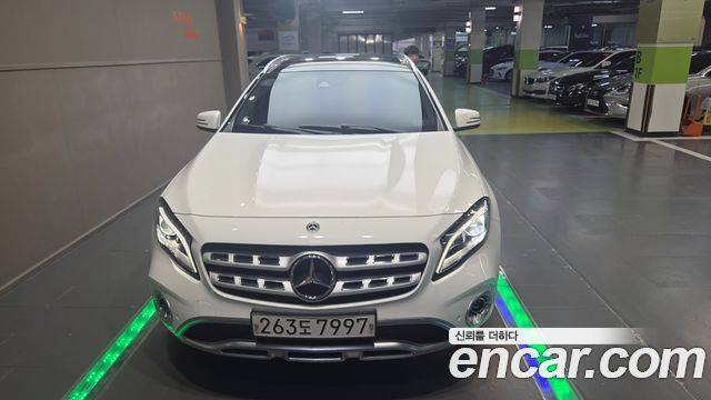 Mercedes-Benz GLA-Class 2019 — photo 2