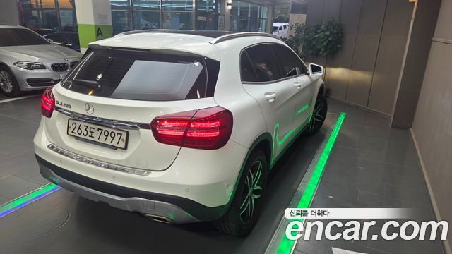 Mercedes-Benz GLA-Class 2019 — photo 4