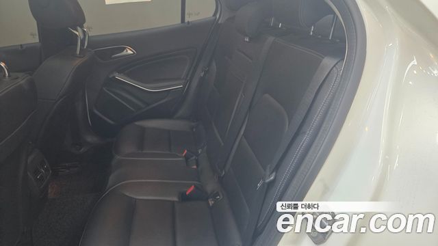 Mercedes-Benz GLA-Class 2019 — photo 13