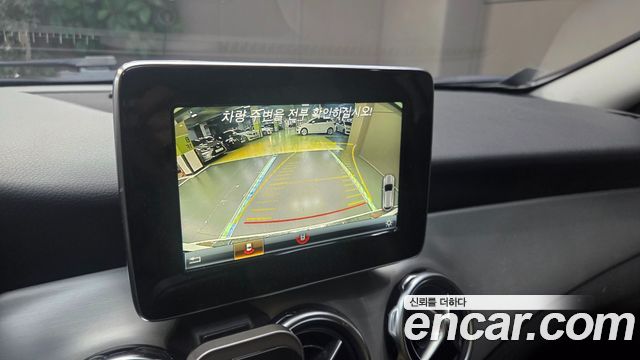 Mercedes-Benz GLA-Class 2019 — photo 17