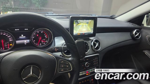 Mercedes-Benz GLA-Class 2019 — photo 20