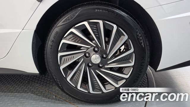 Hyundai Sonata 2023 — photo 7