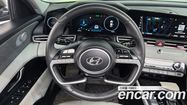 Hyundai AVANTE 2021 — photo 19