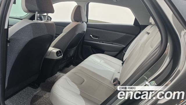 Hyundai AVANTE 2021 — photo 26