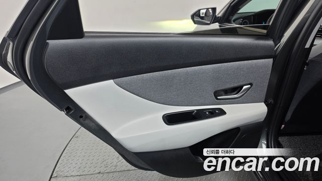 Hyundai AVANTE 2021 — photo 15