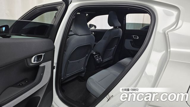 Polestar Polestar 2 2022 — photo 18