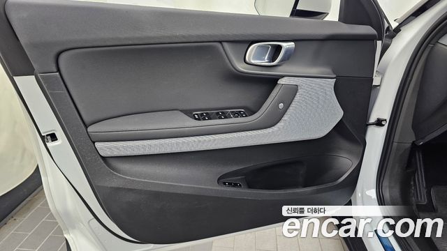 Polestar Polestar 2 2022 — photo 14
