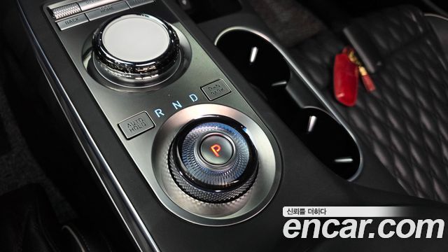 Genesis GV70 2022 — photo 12
