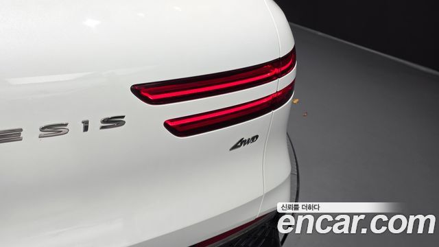 Genesis GV70 2022 — photo 9