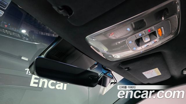 Genesis GV70 2022 — photo 32