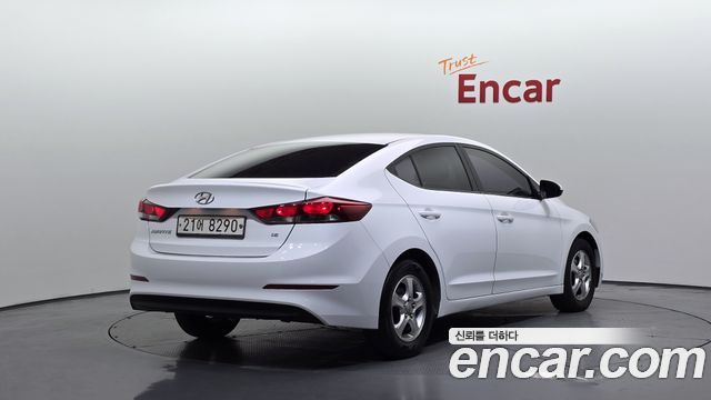 Hyundai AVANTE 2018 — photo 2