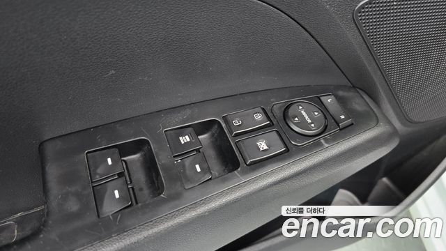 Hyundai AVANTE 2018 — photo 18