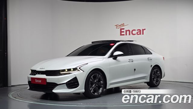 Kia K5 2023 — photo 1
