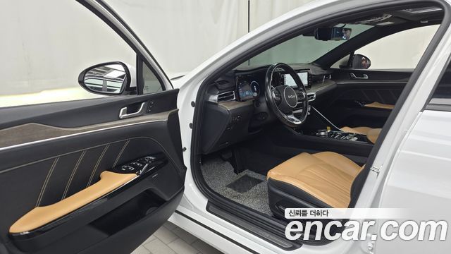Kia K5 2023 — photo 13