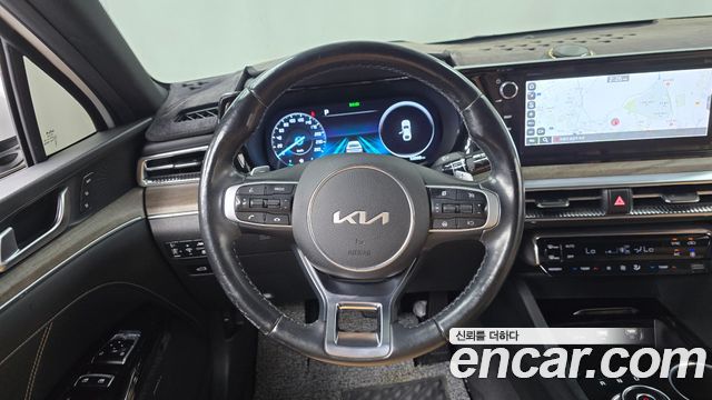 Kia K5 2023 — photo 19