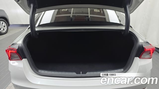 Kia K5 2023 — photo 23