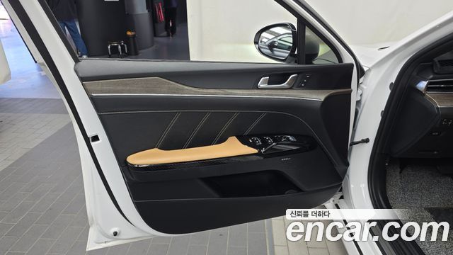Kia K5 2023 — photo 14