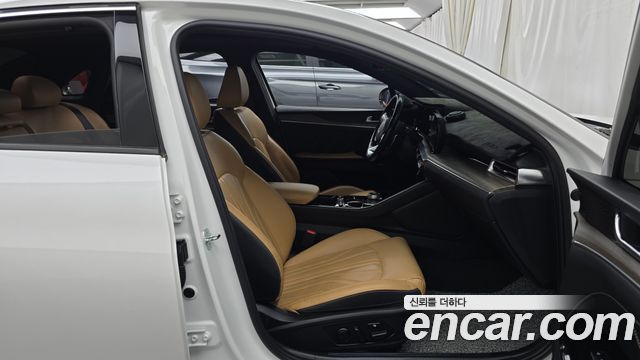 Kia K5 2023 — photo 16