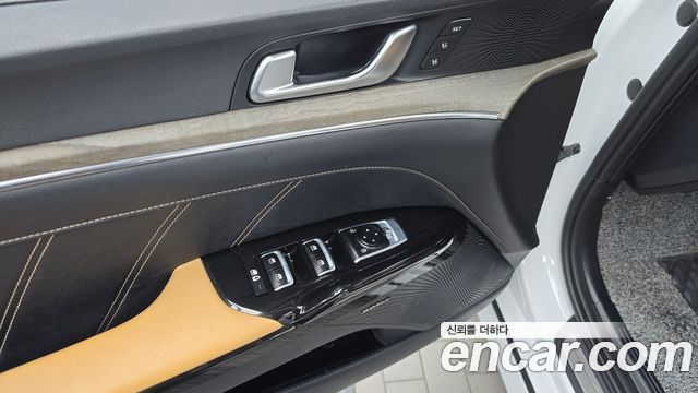 Kia K5 2023 — photo 28
