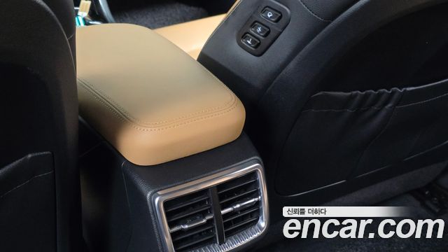 Kia K5 2023 — photo 31