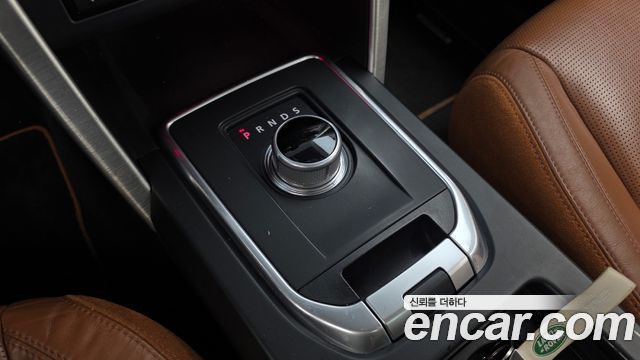 Land Rover Discovery Sport 2015 — photo 9