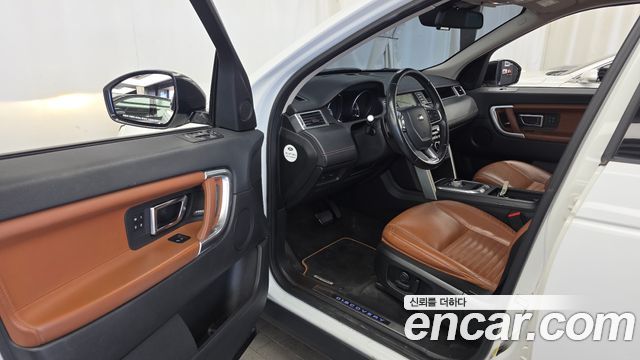 Land Rover Discovery Sport 2015 — photo 10