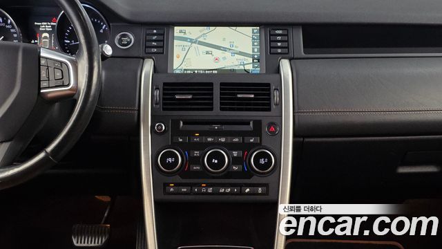 Land Rover Discovery Sport 2015 — photo 14