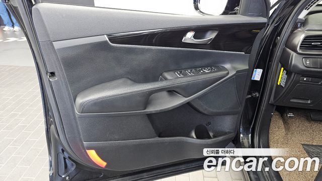 Kia Sorento 2018 — photo 14