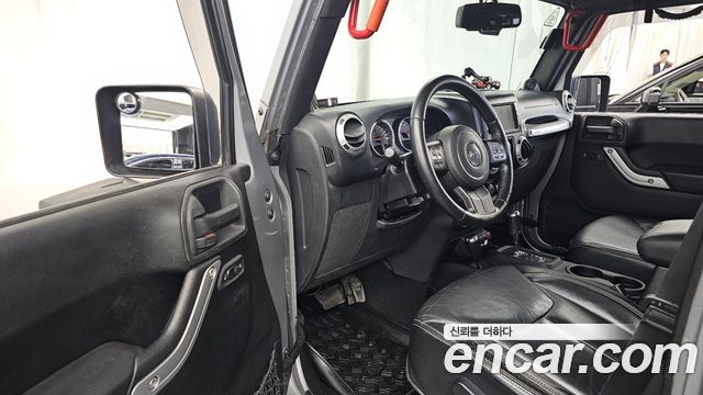 Jeep Wrangler 2013 — photo 10