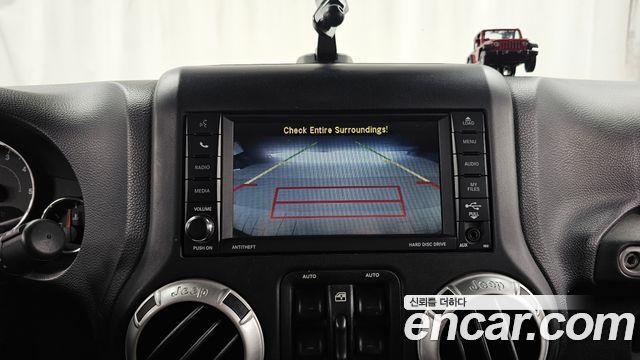 Jeep Wrangler 2013 — photo 15