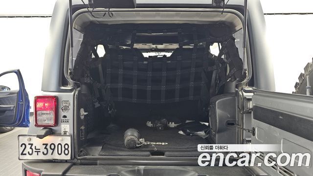Jeep Wrangler 2013 — photo 20