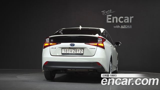 Toyota Prius 2020 — photo 4