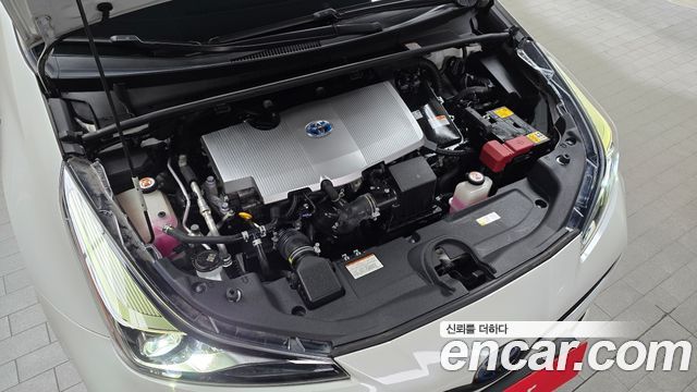 Toyota Prius 2020 — photo 6