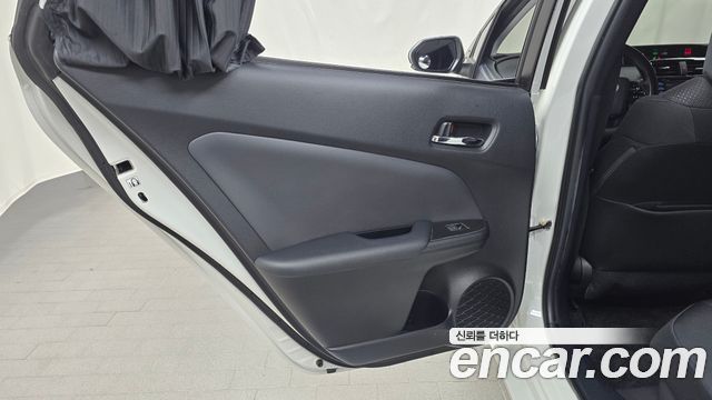 Toyota Prius 2020 — photo 15