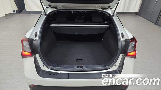Toyota Prius 2020 — photo 29