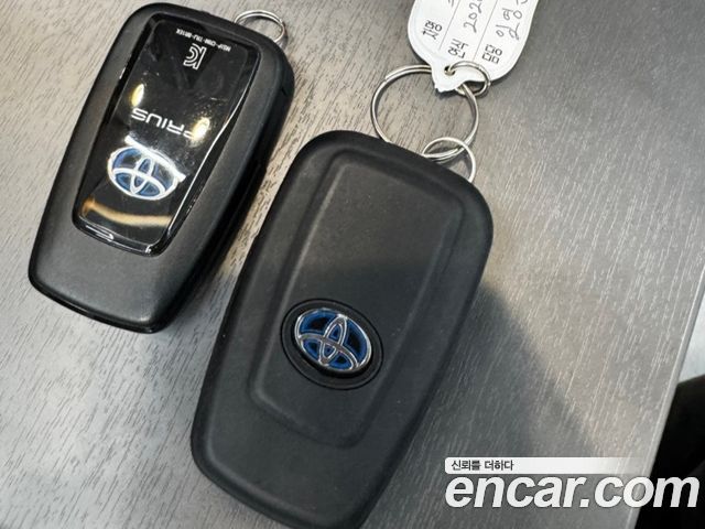 Toyota Prius 2020 — photo 31