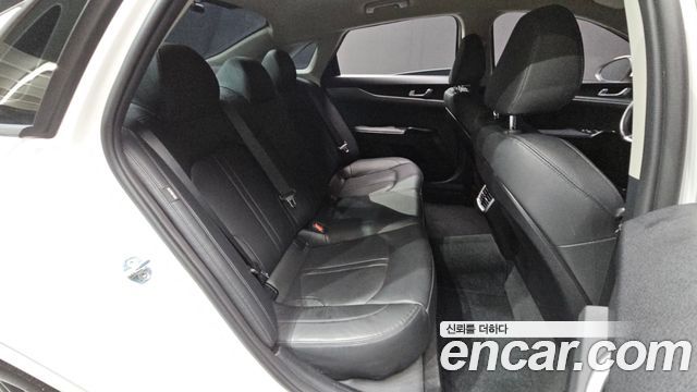 Kia K5 2022 — photo 17
