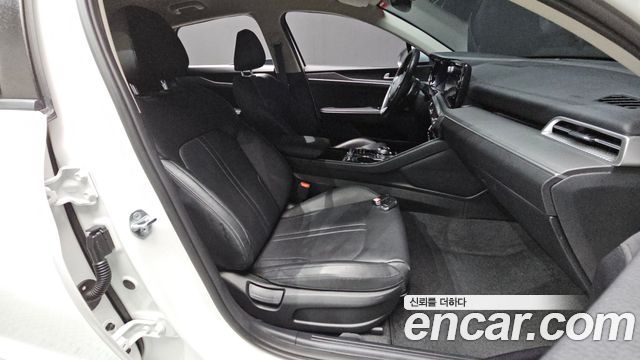Kia K5 2022 — photo 18