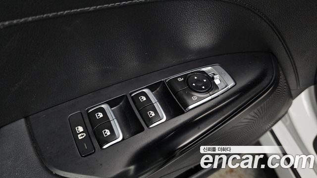 Kia K5 2022 — photo 23